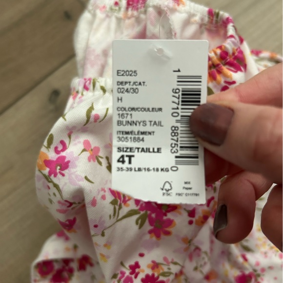 2/$18 NWT Girl White Floral Romper by The Children’s Place - Size 4T - Picture 8 of 10